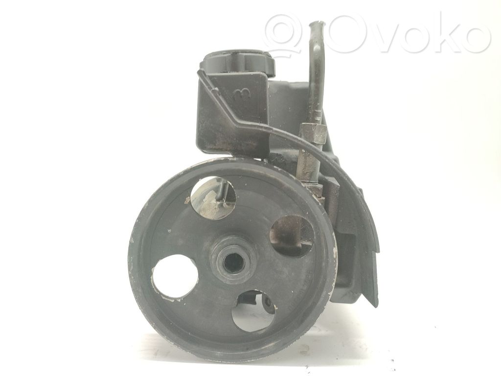 Peugeot Partner Power steering pump 