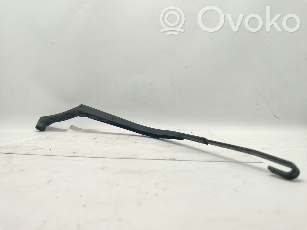 Wischerarm vorne   8250A172