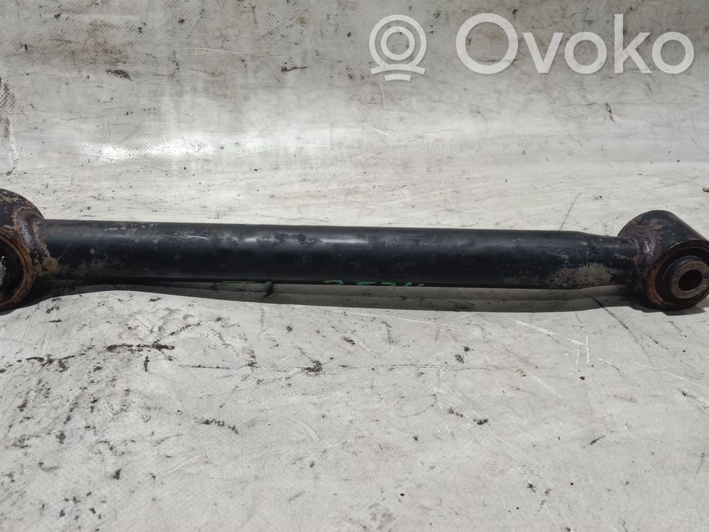 Brazo de suspensión trasero