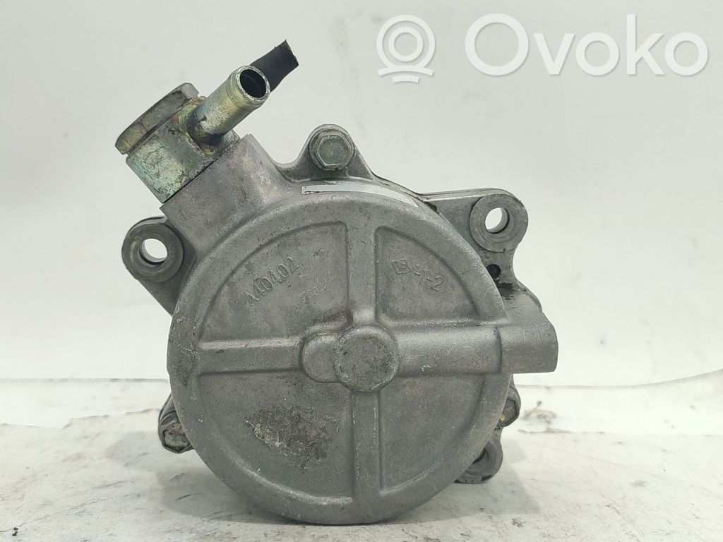 Nissan Almera N16 Pompă vacuum 