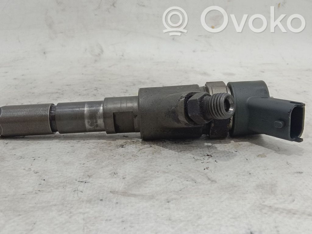 Inyector de combustible   198093,9641742880