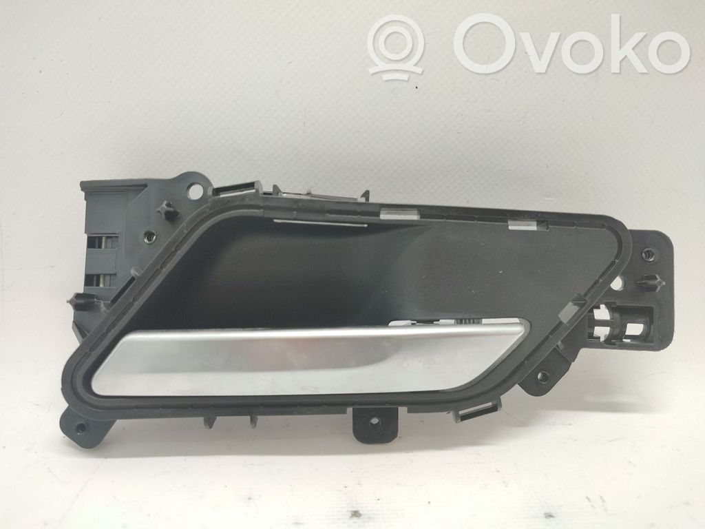 Manecilla interna puerta delantera   T2H3843LML,GX7322600AC