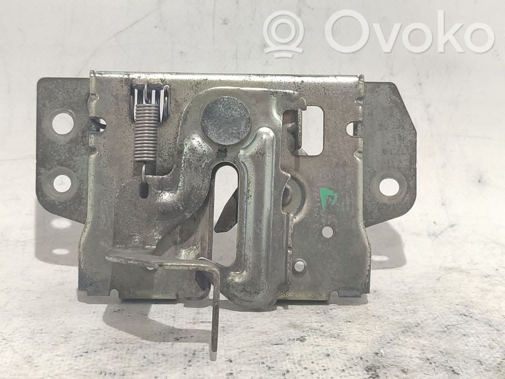 Mitsubishi Outlander Cârlig/ureche fixare 