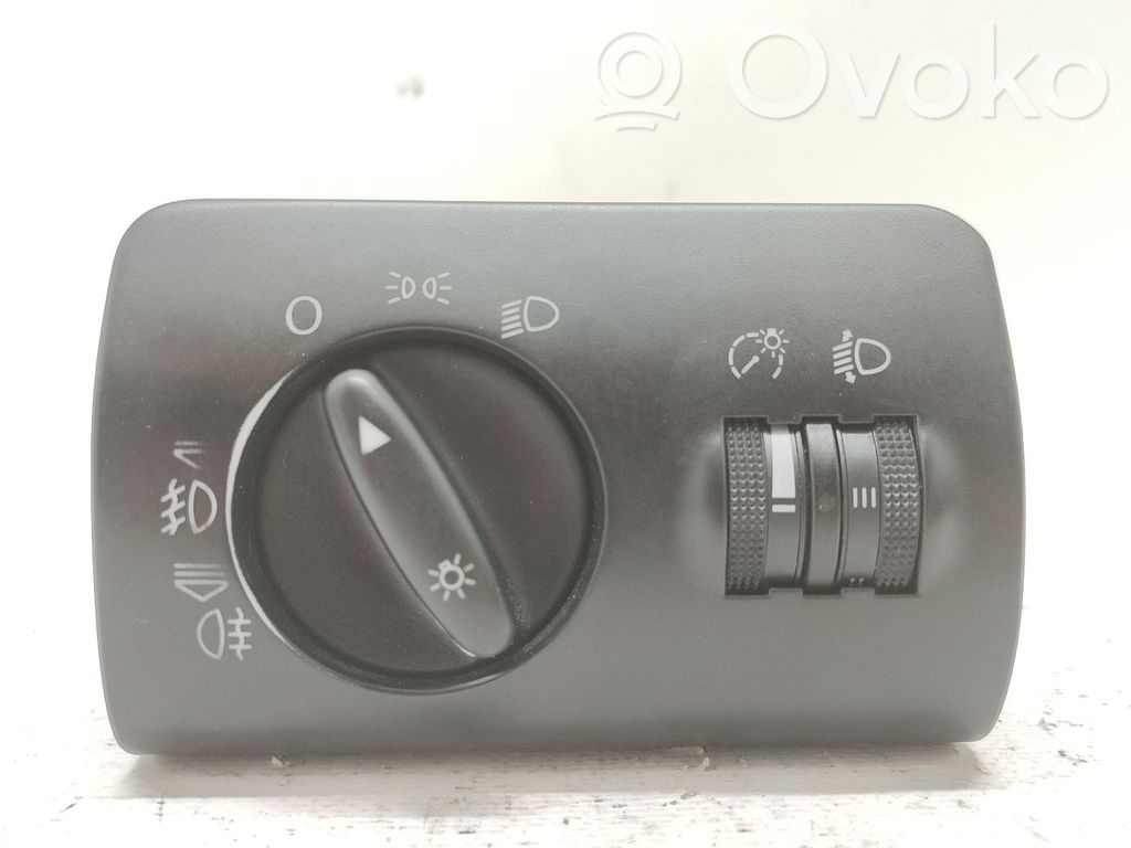 Audi A6 Allroad C5 Interruptor de control del panel de luces 