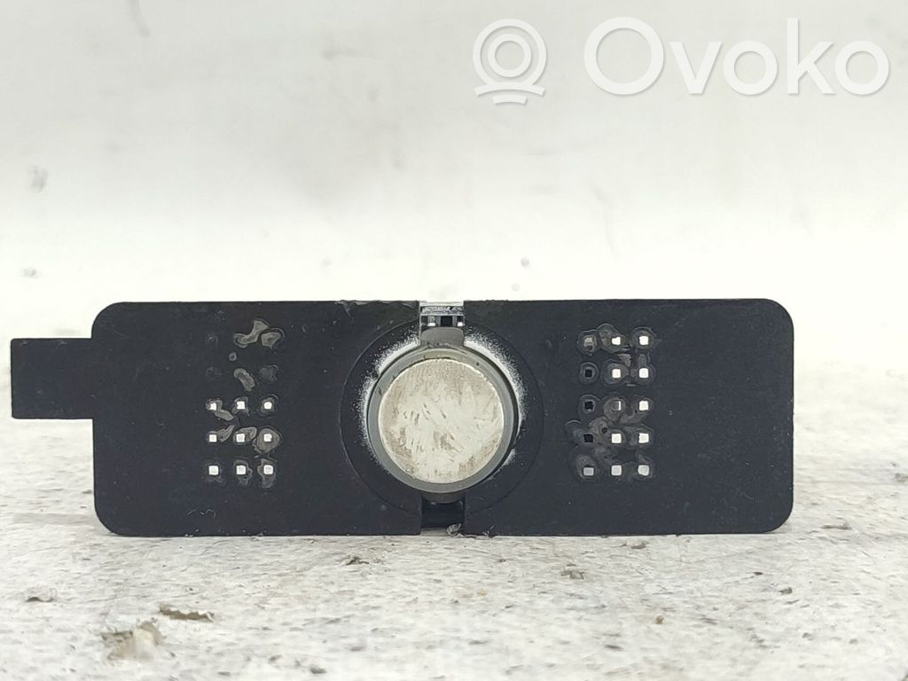 Sensor