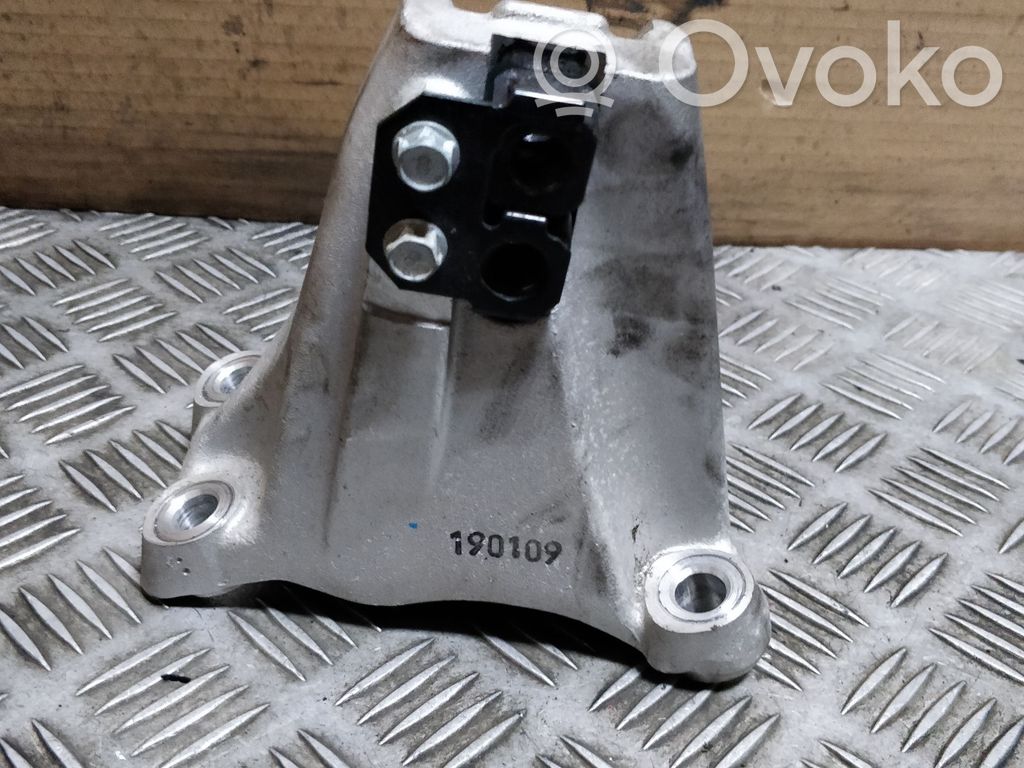 Engine mounting bracket   190109,24AC0