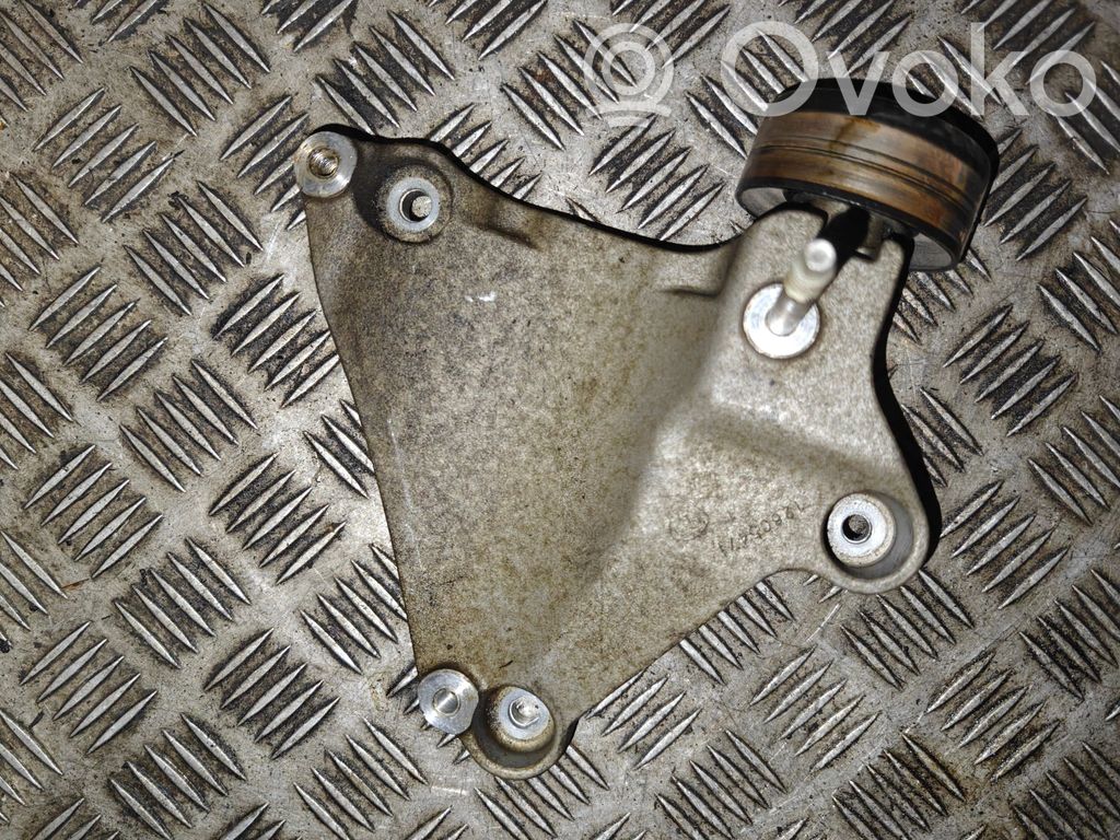 A/C compressor mount bracket   12605471,12605471