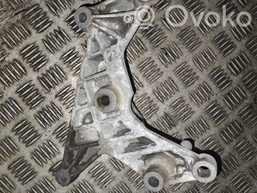 Ford Transit Custom Engine mounting bracket 