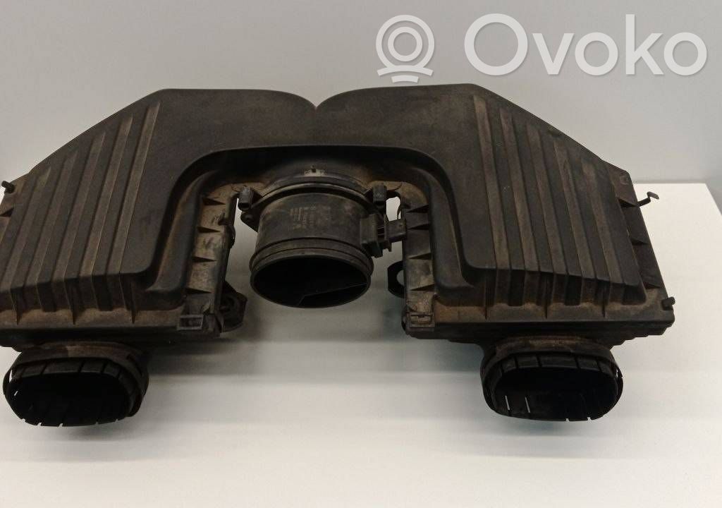 BMW X5 E70 Ilmansuodattimen kotelo 