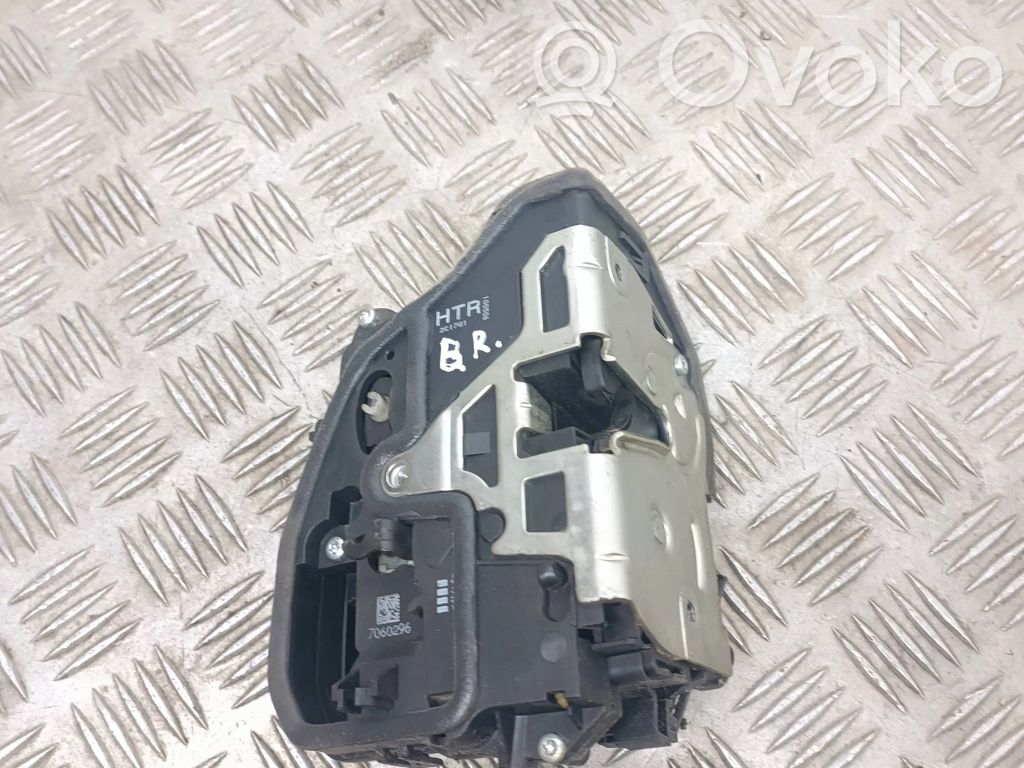 Rear door lock   7060296