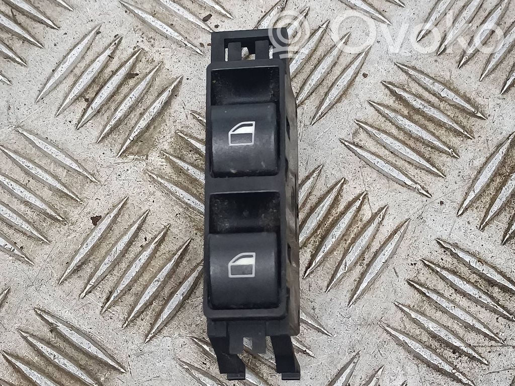 BMW 3 E46 Elektrisko logu slēdzis 