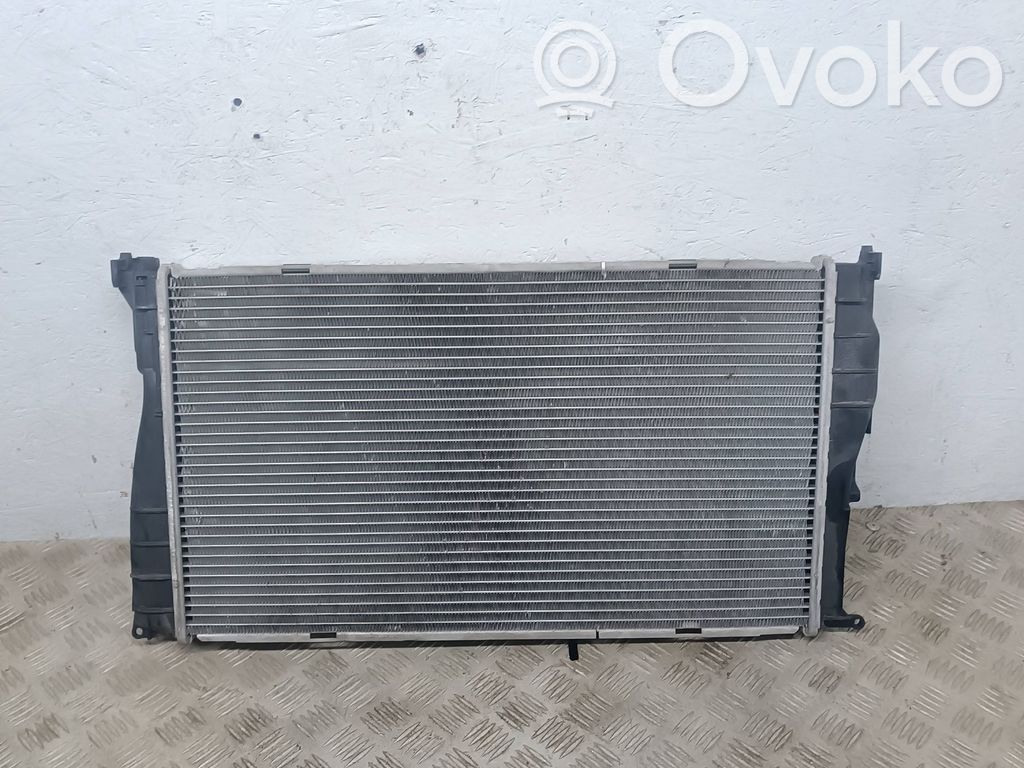 BMW 1 E81 E87 Aušinimo skysčio radiatorius 