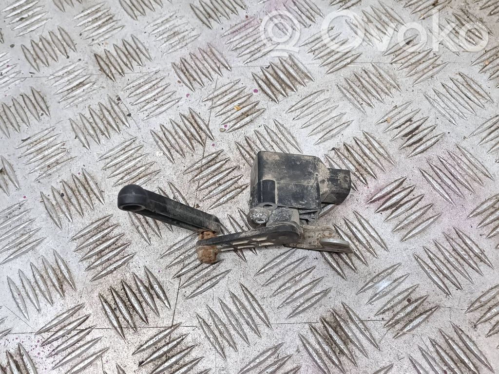 BMW 5 E39 Front height sensor lever 