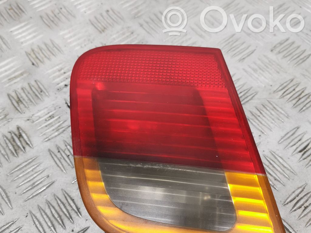 BMW 3 E46 Galinis žibintas dangtyje 