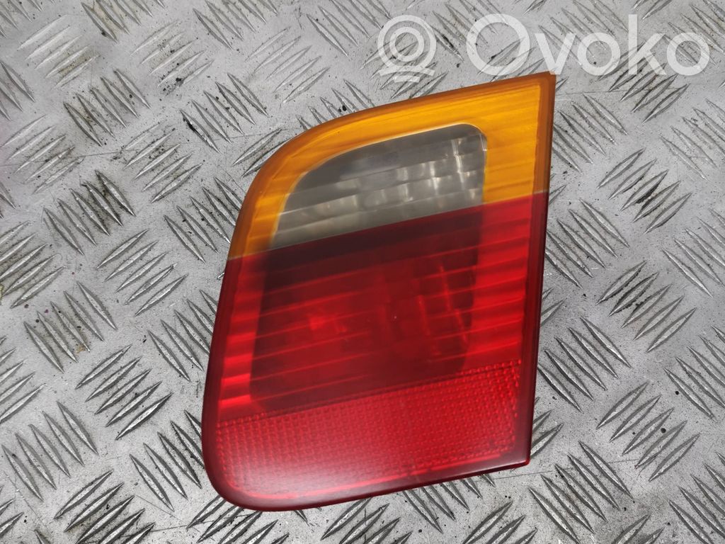 Tailgate rear/tail lights   6907946,388512,AI051I262