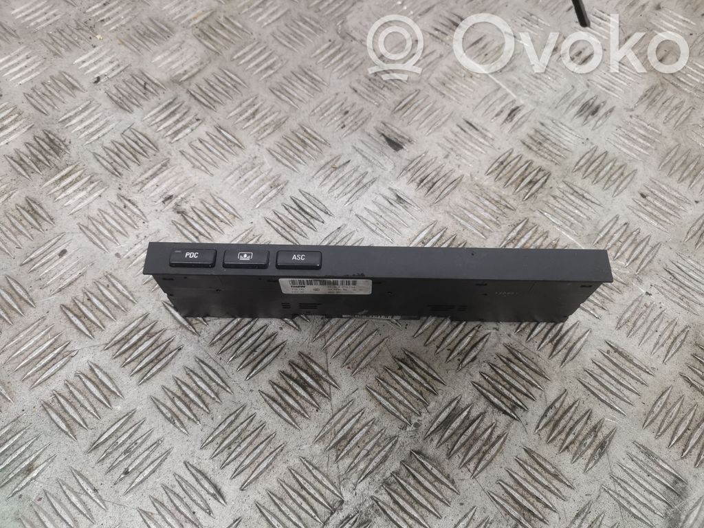 BMW 5 E39 Boîtier de commande ASC / interrupteurs 