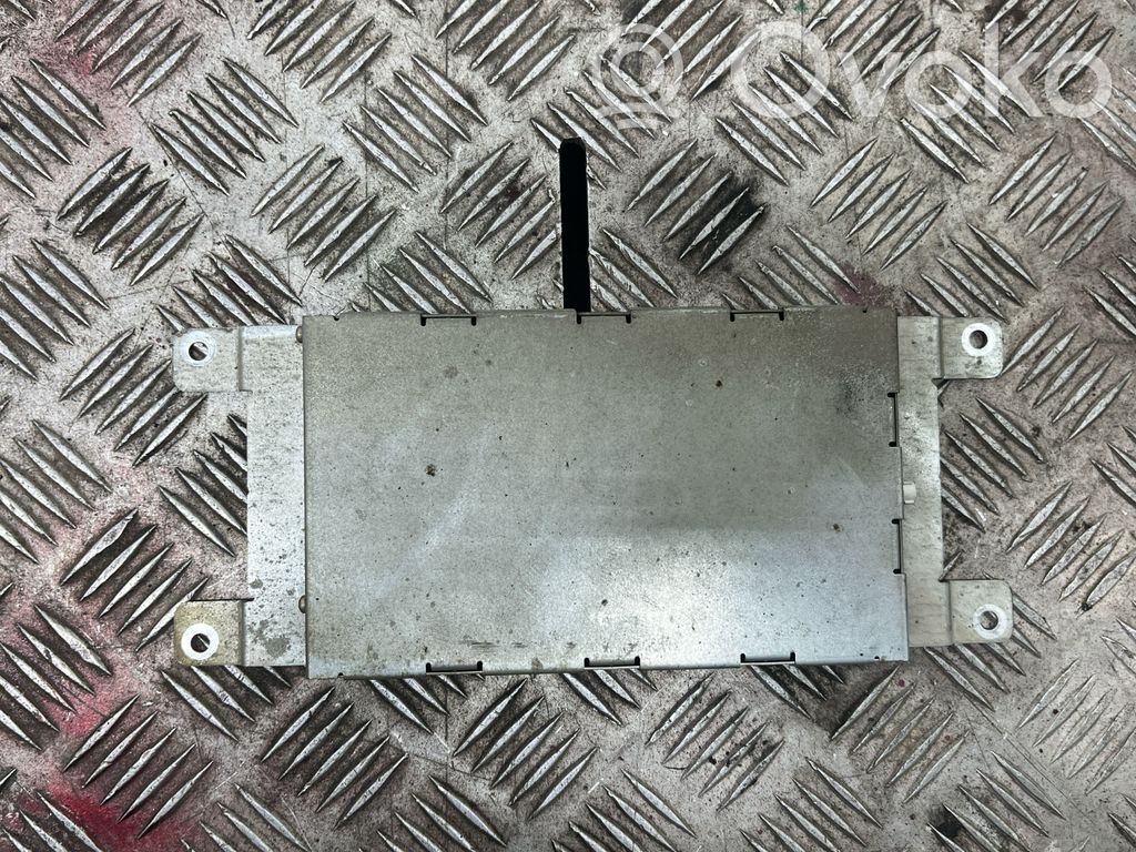 BMW 5 E60 E61 Antenas pastiprinātājs 