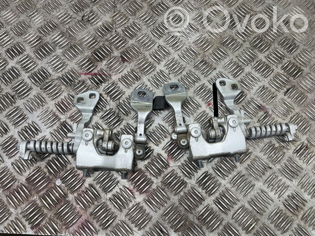 Tailgate/trunk/boot hinge   7119041,7119042