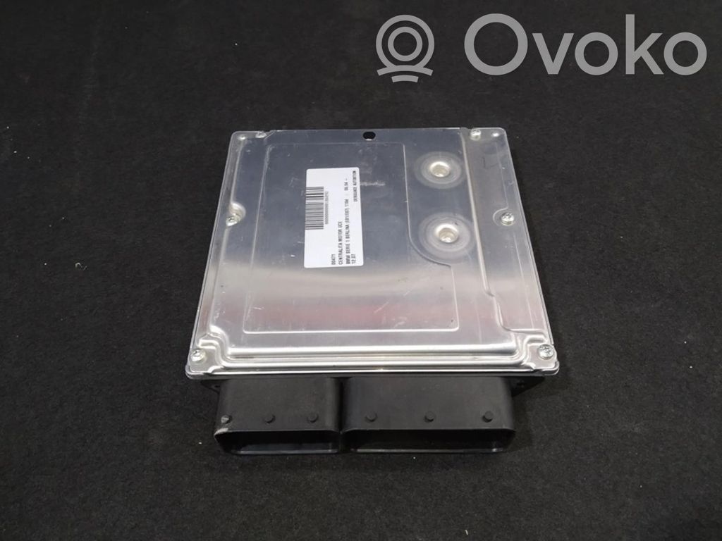 BMW 1 E82 E88 Variklio valdymo blokas 