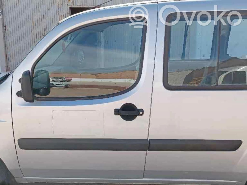 Fiat Doblo Puerta delantera 