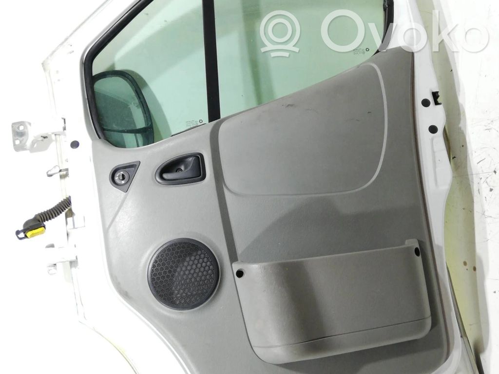 Opel Vivaro Дверь 