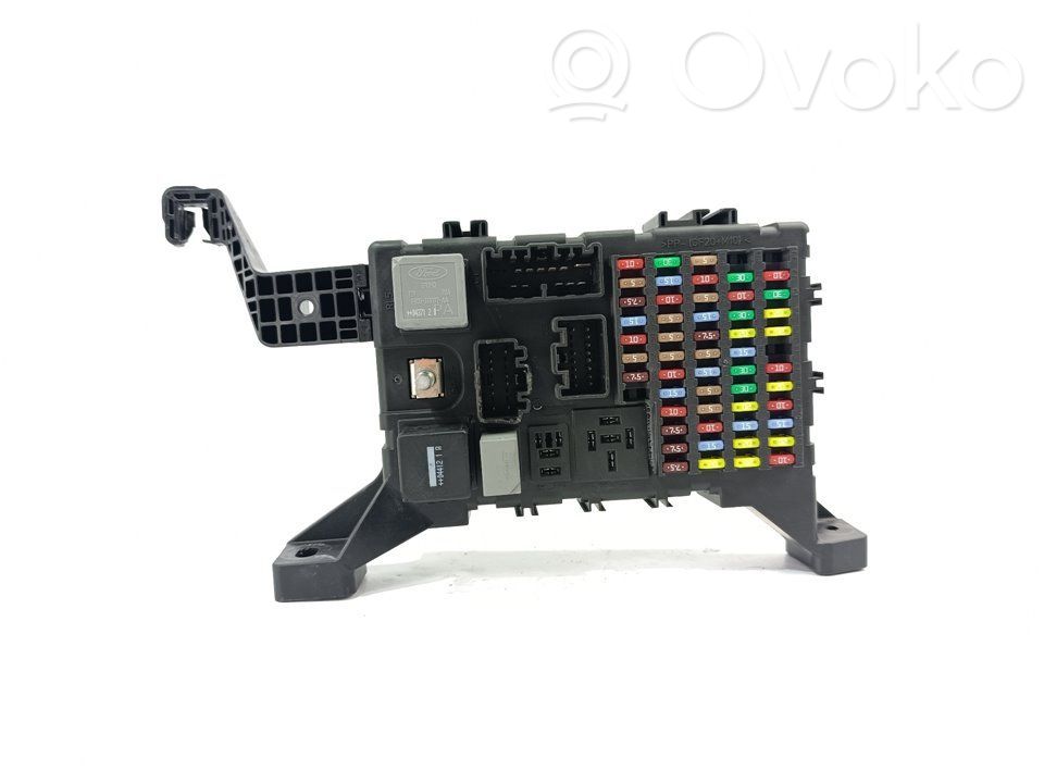 Jaguar X-Type Fuse module 