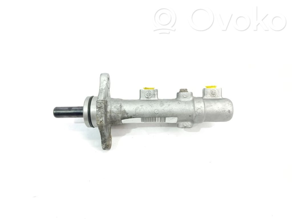 Hyundai i30 Master brake cylinder 