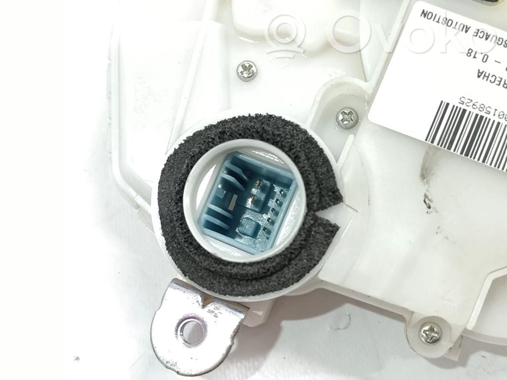 Honda CR-V Front door lock 