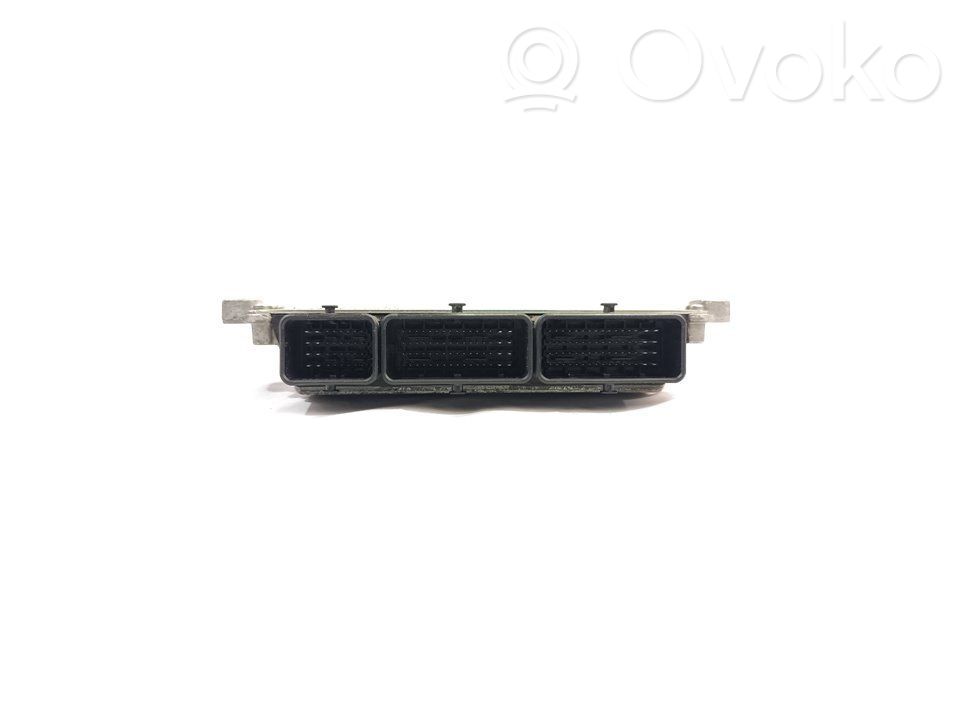 Dacia Sandero II Engine control unit/module 