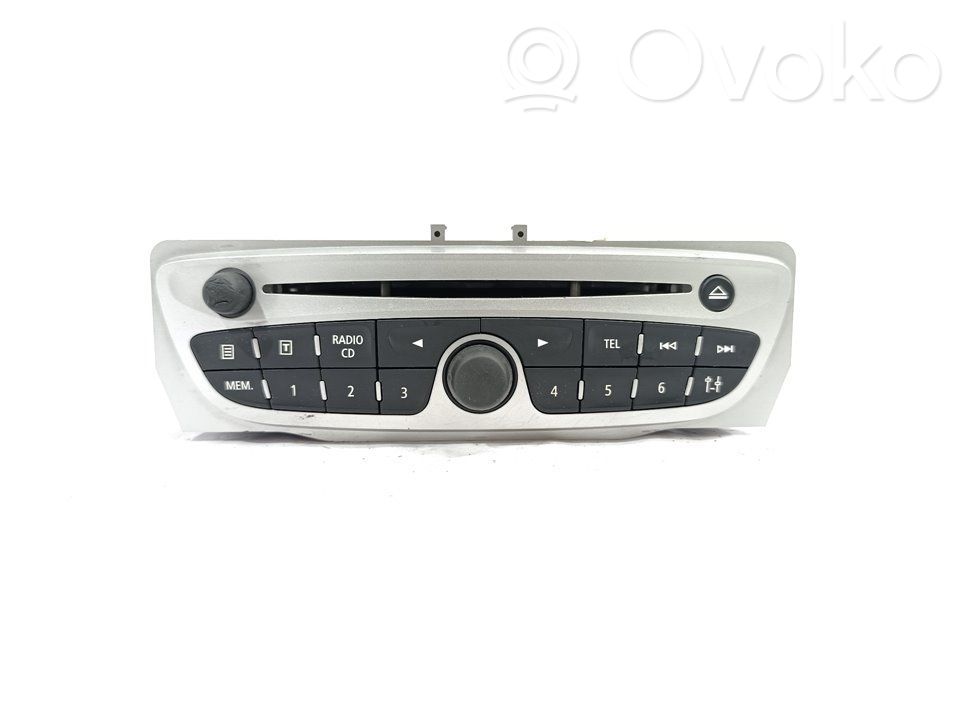 Renault Megane III Panel / Radioodtwarzacz CD/DVD/GPS 
