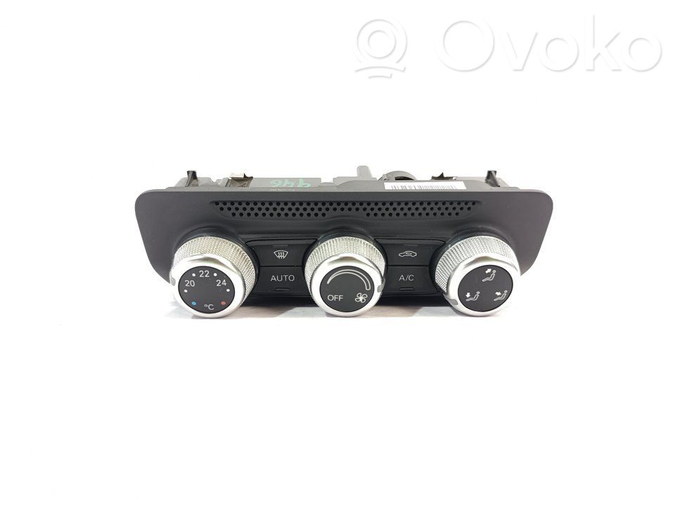 Audi A1 Climate control unit 