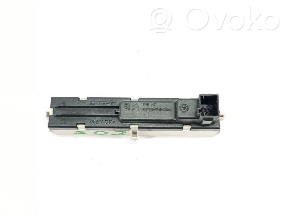 Peugeot 207 Screen/display/small screen 
