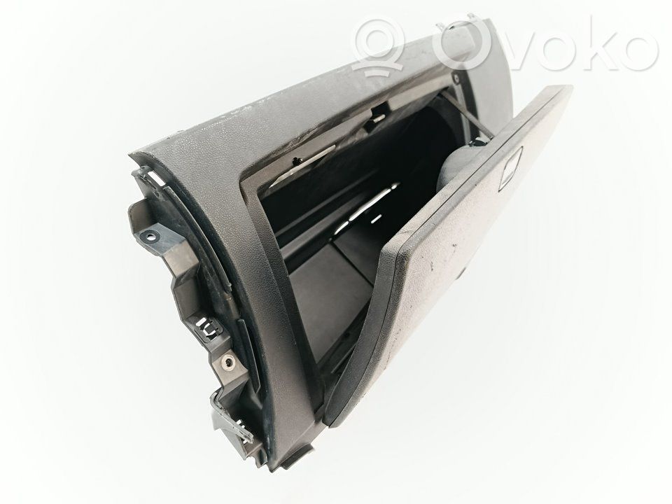 BMW 1 E81 E87 Glove box 