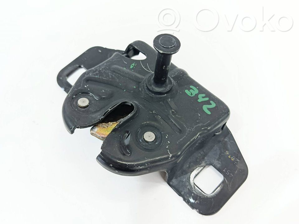 Chrysler PT Cruiser Tie down hook / loop 