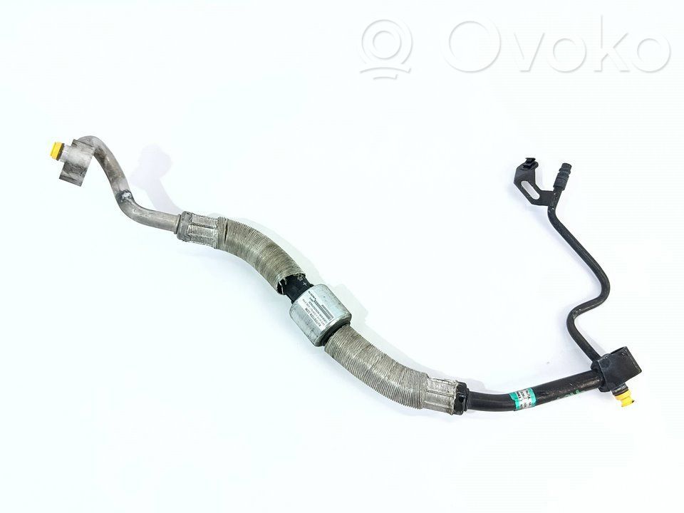 BMW 3 E46 Ilmastointilaitteen putki (A/C) 