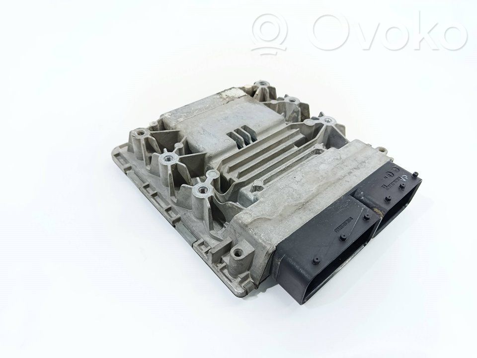 Engine control unit/module   7P5906033