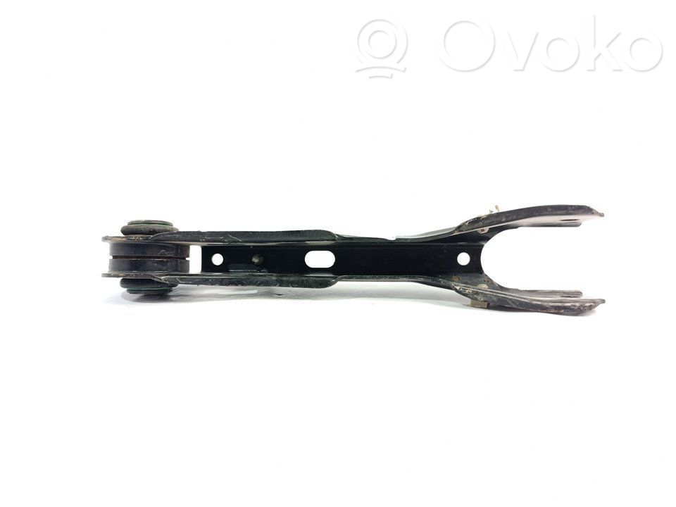 Rear control arm   6782168