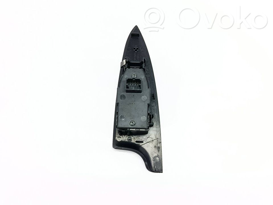Alfa Romeo Giulietta Electric window control switch 