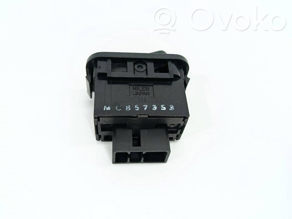 Mitsubishi Canter Otros interruptores/perillas/selectores 