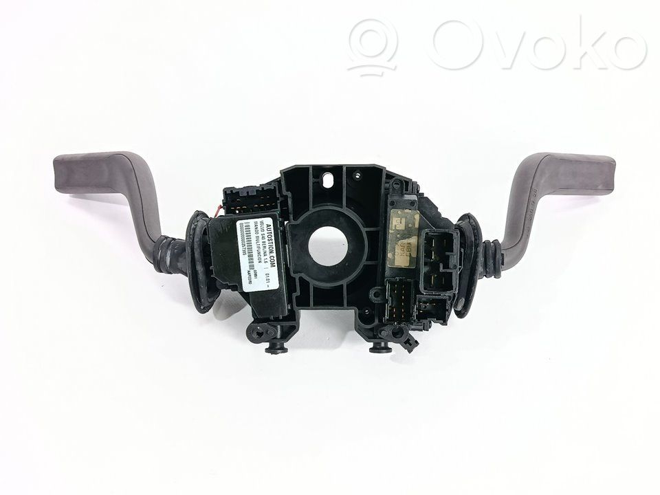 Volvo S40, V40 Interruptor de control multifunción 