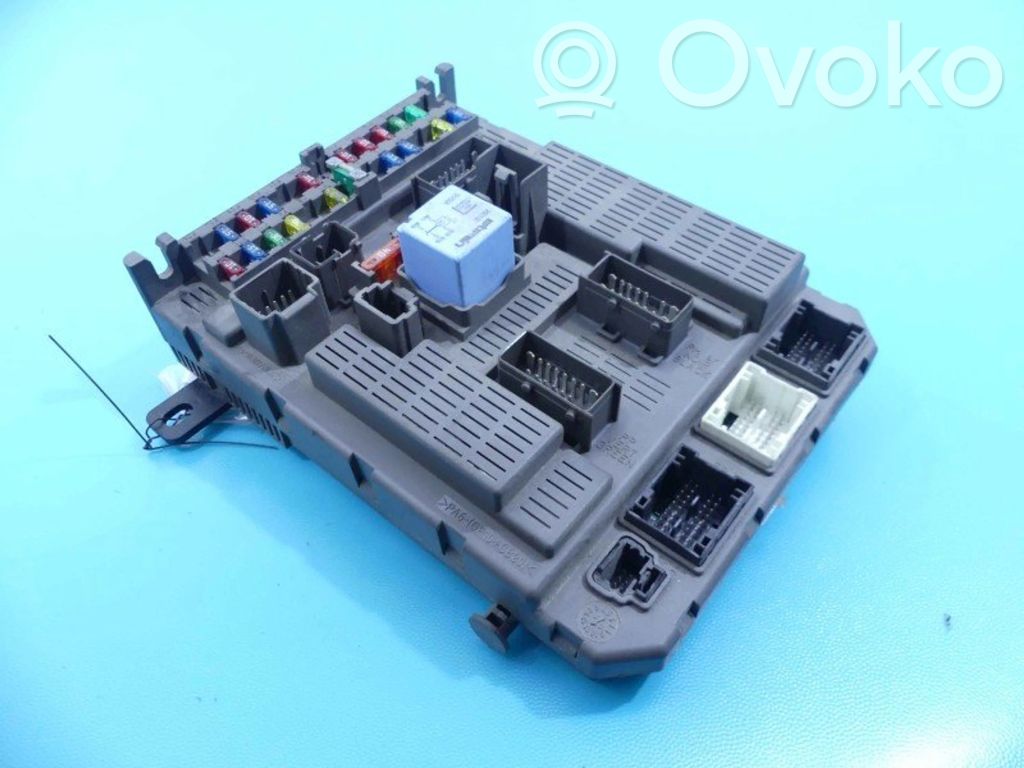 Citroen C5 Korin keskiosan ohjainlaite 
