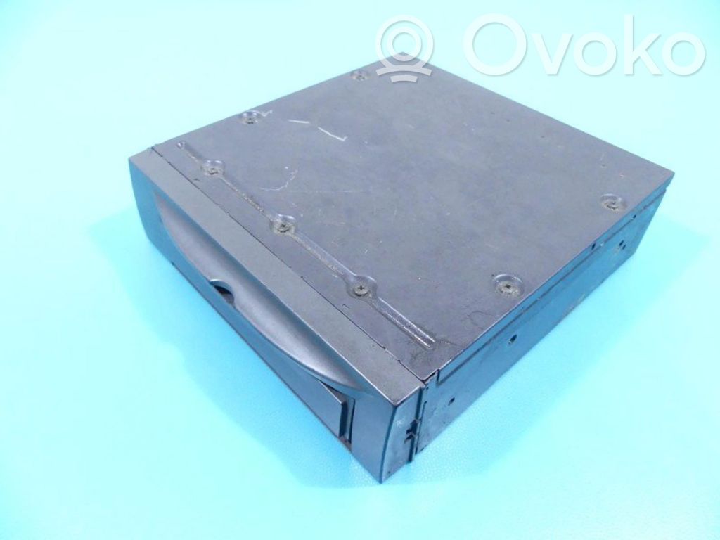 Volvo XC90 Radio/CD/DVD/GPS head unit 