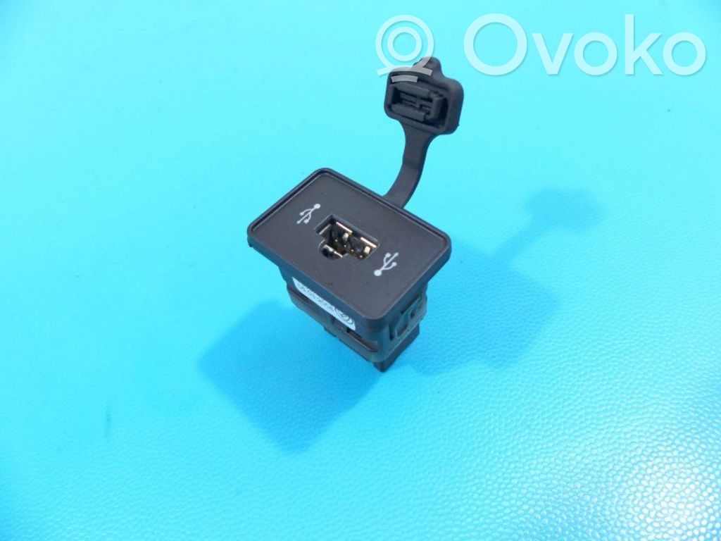 Alfa Romeo 159 Enchufe conector USB 