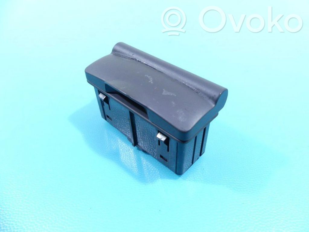 Renault Megane III Enchufe conector USB 