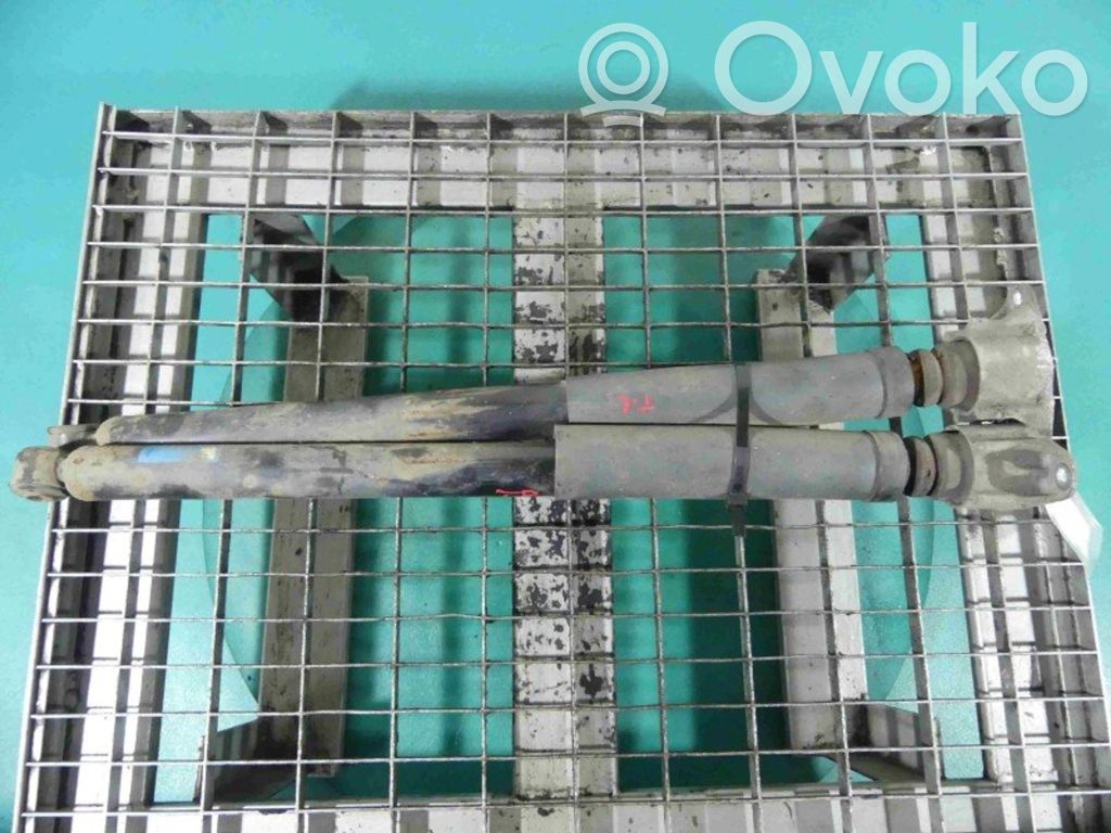 Volvo C30 Stoßdämpfer hinten 