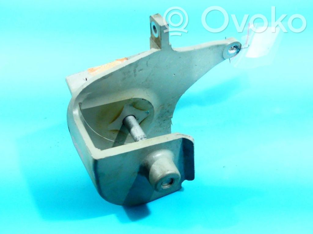 Tesla Model S Engine mounting bracket 