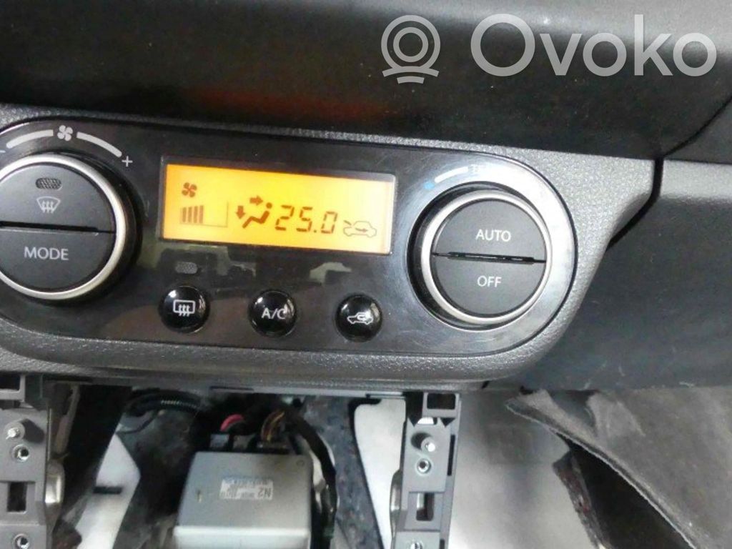 Suzuki Swift I Climate control/heater control trim 