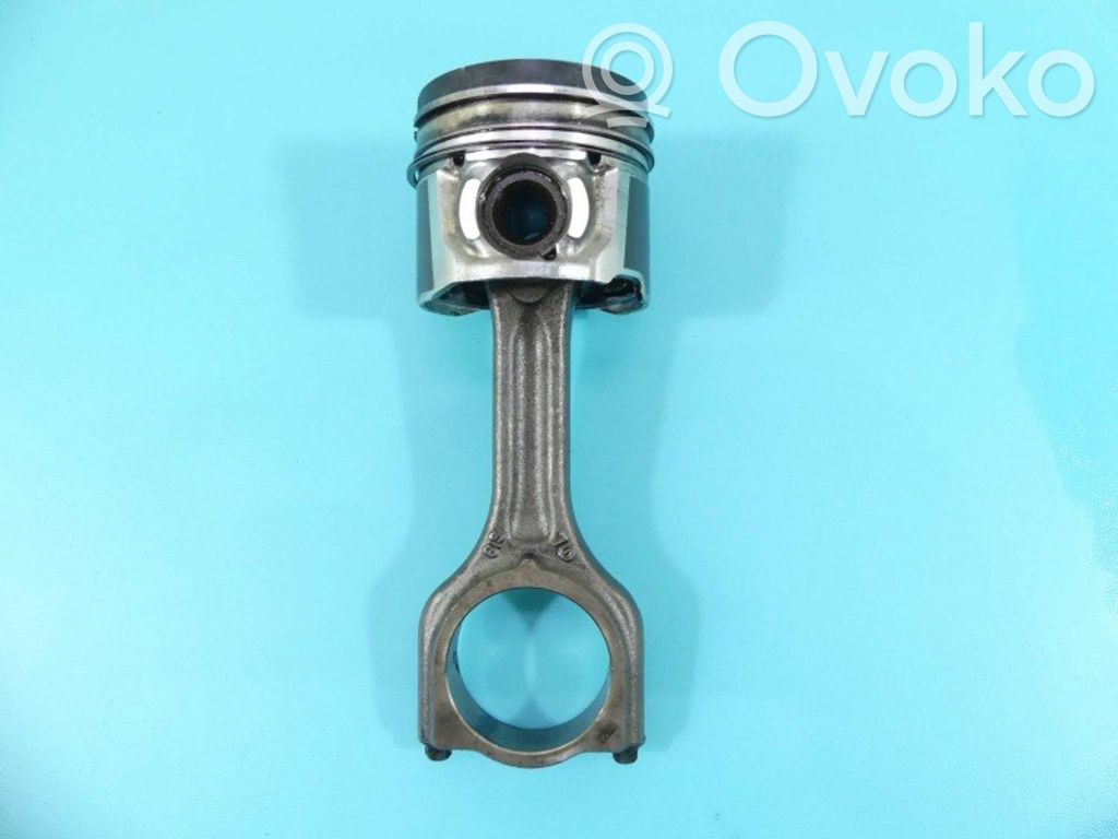 Ford C-MAX II Piston 