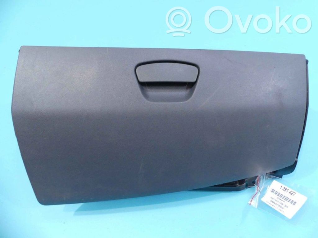Smart ForFour I Glove box 