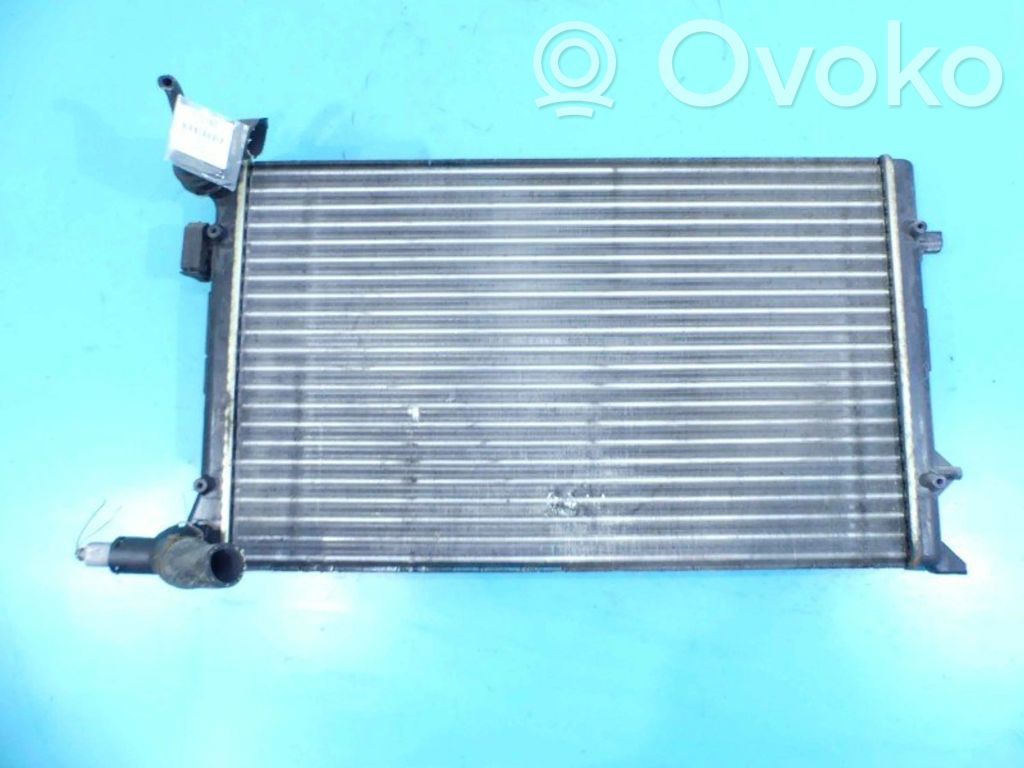 Volkswagen Jetta V Coolant radiator 